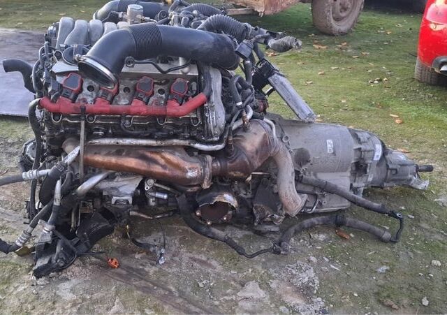 Черный Ауди А8, объемом двигателя 4.2 л и пробегом 188 тыс. км за 3525 $, фото 3 на Automoto.ua