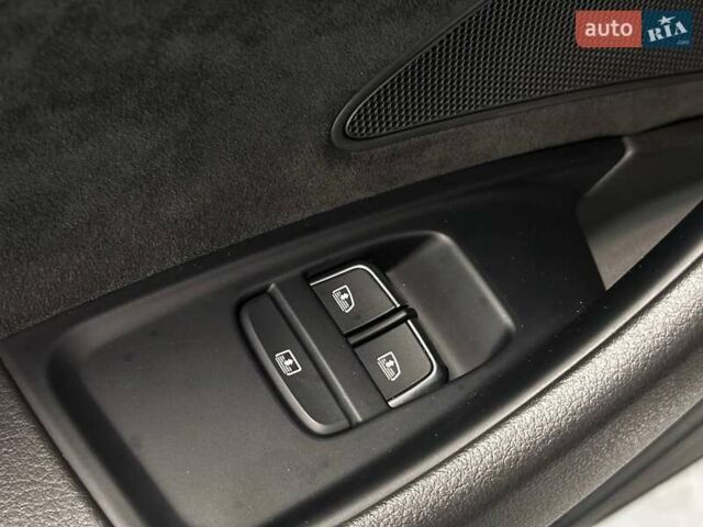 Черный Ауди А8, объемом двигателя 2.97 л и пробегом 323 тыс. км за 23900 $, фото 30 на Automoto.ua