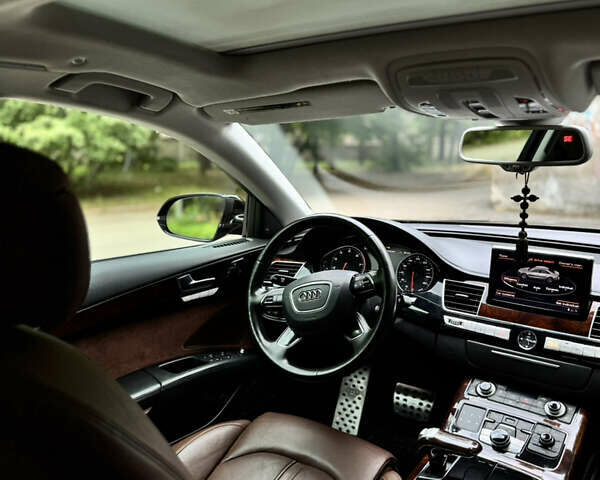 Черный Ауди А8, объемом двигателя 4 л и пробегом 211 тыс. км за 20900 $, фото 27 на Automoto.ua