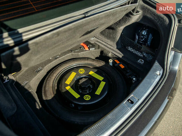 Черный Ауди А8, объемом двигателя 3 л и пробегом 242 тыс. км за 15900 $, фото 56 на Automoto.ua