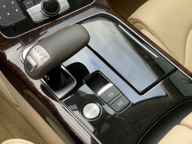 Чорний Ауді A8, об'ємом двигуна 6.3 л та пробігом 170 тис. км за 14800 $, фото 11 на Automoto.ua