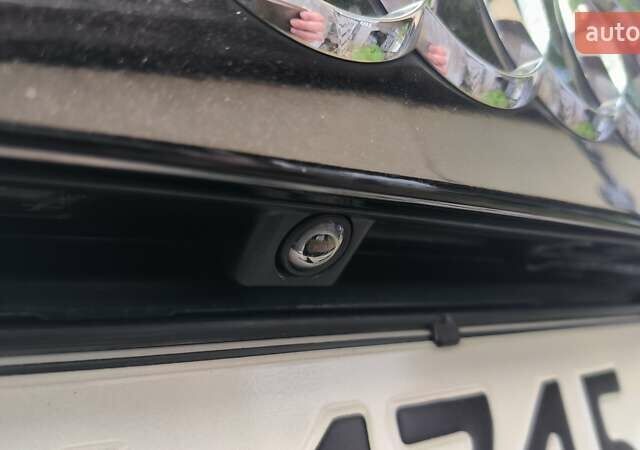 Черный Ауди А8, объемом двигателя 3 л и пробегом 289 тыс. км за 21400 $, фото 63 на Automoto.ua