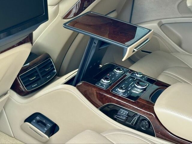 Черный Ауди А8, объемом двигателя 4 л и пробегом 250 тыс. км за 23999 $, фото 20 на Automoto.ua