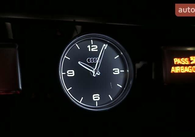 Черный Ауди А8, объемом двигателя 3 л и пробегом 289 тыс. км за 21400 $, фото 80 на Automoto.ua