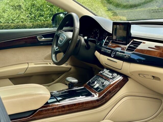 Черный Ауди А8, объемом двигателя 4 л и пробегом 250 тыс. км за 23999 $, фото 22 на Automoto.ua