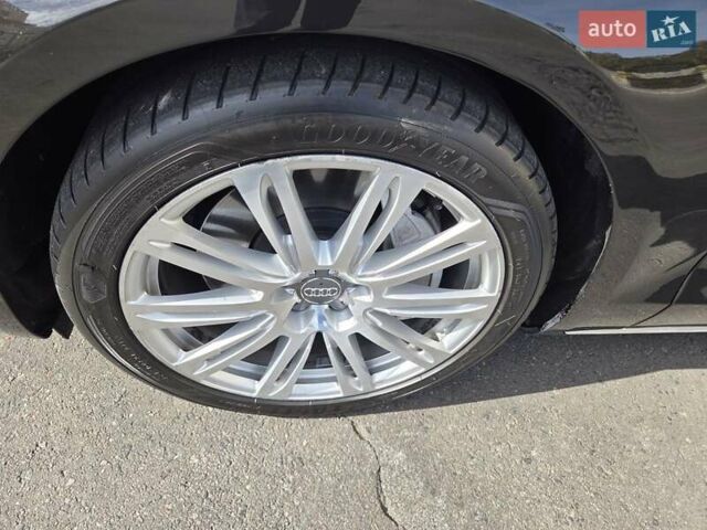 Черный Ауди А8, объемом двигателя 3.99 л и пробегом 155 тыс. км за 25500 $, фото 14 на Automoto.ua