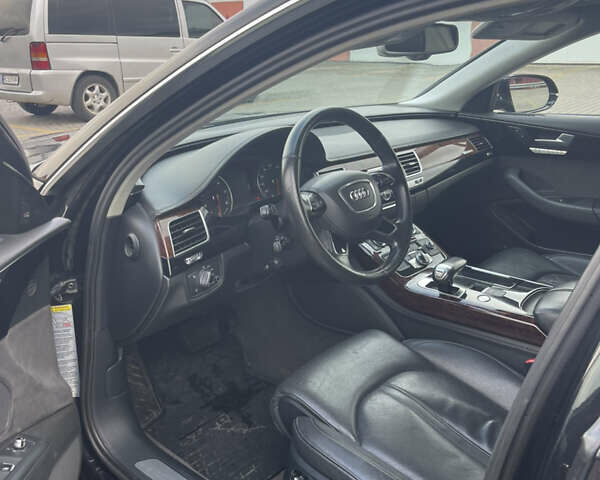 Черный Ауди А8, объемом двигателя 3 л и пробегом 112 тыс. км за 16000 $, фото 10 на Automoto.ua