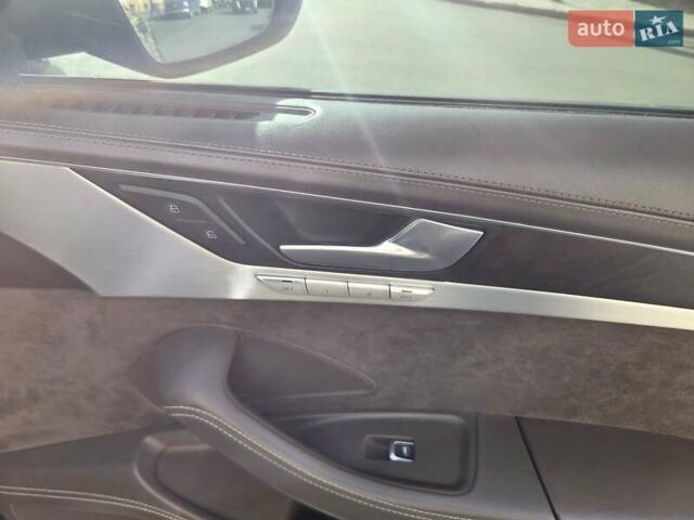 Черный Ауди А8, объемом двигателя 3.99 л и пробегом 155 тыс. км за 25500 $, фото 15 на Automoto.ua