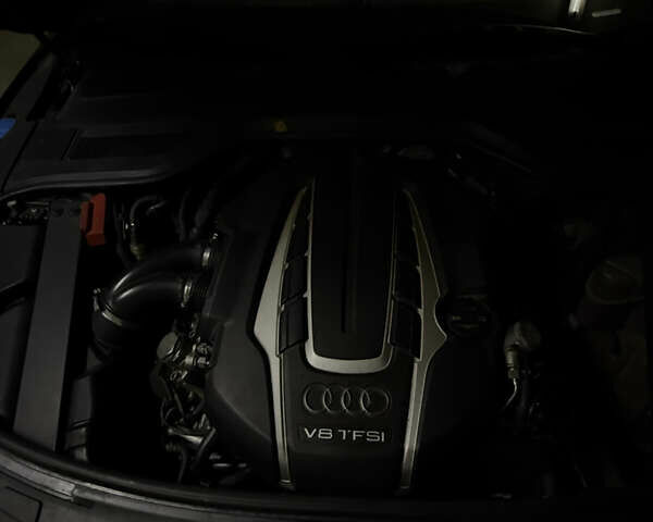 Черный Ауди А8, объемом двигателя 4 л и пробегом 240 тыс. км за 26000 $, фото 21 на Automoto.ua