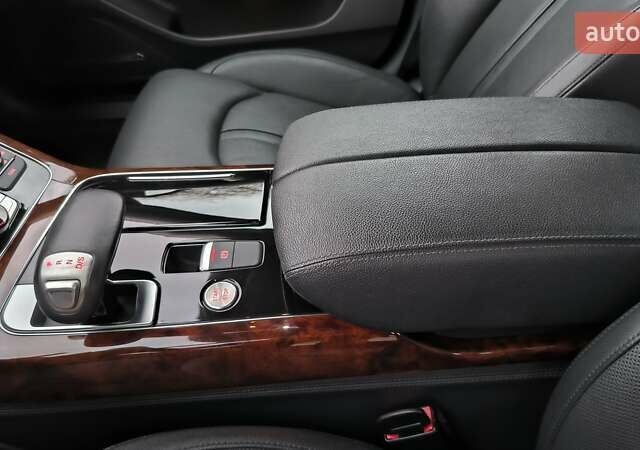 Черный Ауди А8, объемом двигателя 3 л и пробегом 289 тыс. км за 21400 $, фото 27 на Automoto.ua