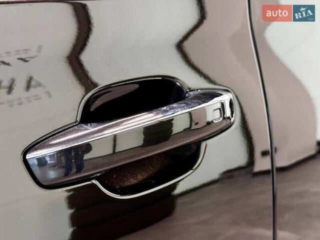 Черный Ауди А8, объемом двигателя 2.97 л и пробегом 323 тыс. км за 24990 $, фото 11 на Automoto.ua