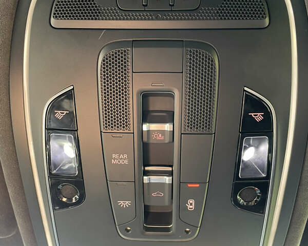 Чорний Ауді A8, об'ємом двигуна 3 л та пробігом 194 тис. км за 19800 $, фото 89 на Automoto.ua