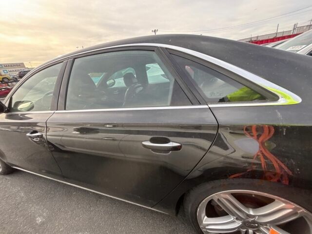 Черный Ауди А8, объемом двигателя 4 л и пробегом 200 тыс. км за 4000 $, фото 13 на Automoto.ua