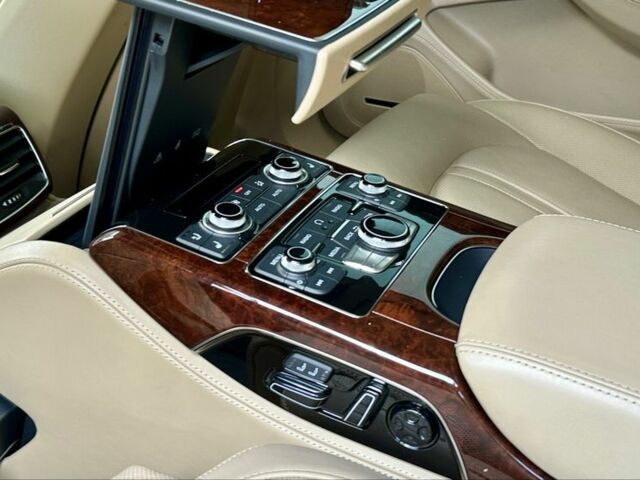 Черный Ауди А8, объемом двигателя 4 л и пробегом 250 тыс. км за 23999 $, фото 19 на Automoto.ua