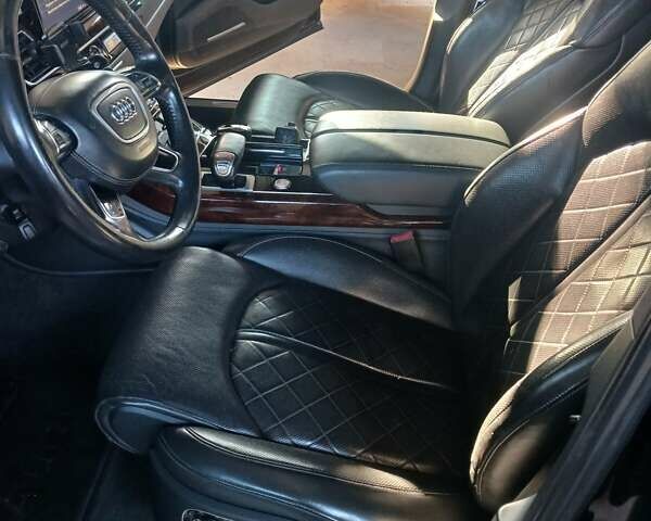 Черный Ауди А8, объемом двигателя 3 л и пробегом 118 тыс. км за 19300 $, фото 4 на Automoto.ua