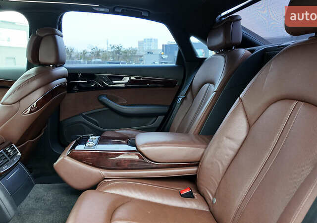 Черный Ауди А8, объемом двигателя 3 л и пробегом 213 тыс. км за 16990 $, фото 2 на Automoto.ua