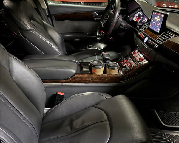 Черный Ауди А8, объемом двигателя 4 л и пробегом 240 тыс. км за 26000 $, фото 10 на Automoto.ua