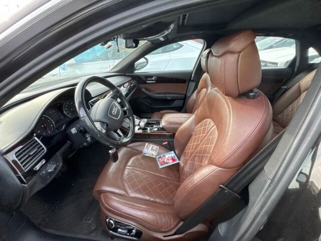 Черный Ауди А8, объемом двигателя 4 л и пробегом 200 тыс. км за 4000 $, фото 9 на Automoto.ua