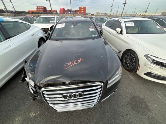 Черный Ауди А8, объемом двигателя 4 л и пробегом 200 тыс. км за 4000 $, фото 6 на Automoto.ua