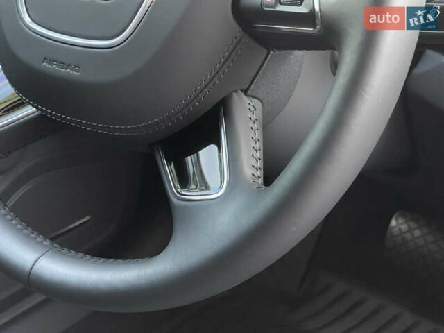 Чорний Ауді A8, об'ємом двигуна 3.99 л та пробігом 56 тис. км за 40000 $, фото 154 на Automoto.ua