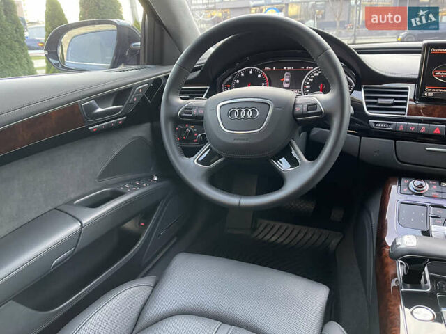 Чорний Ауді A8, об'ємом двигуна 3.99 л та пробігом 56 тис. км за 40000 $, фото 81 на Automoto.ua
