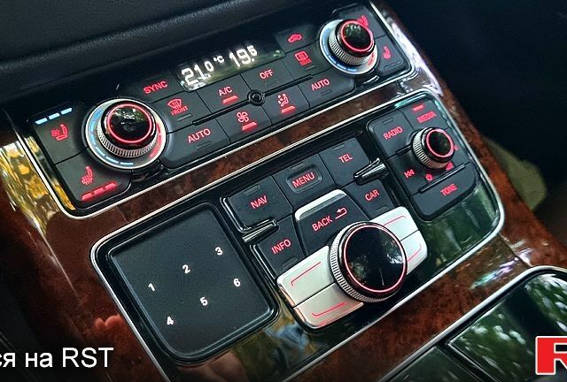 Черный Ауди А8, объемом двигателя 3 л и пробегом 245 тыс. км за 23000 $, фото 4 на Automoto.ua