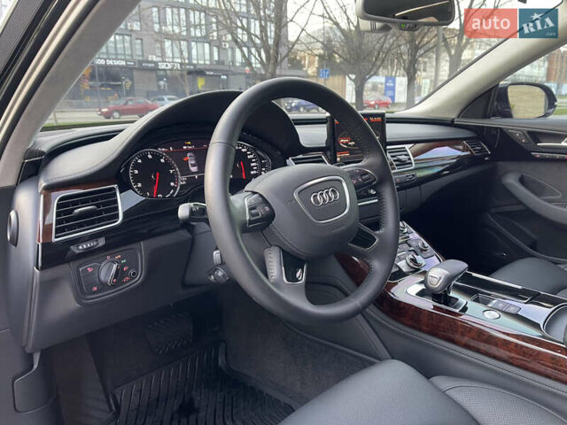 Чорний Ауді A8, об'ємом двигуна 3.99 л та пробігом 56 тис. км за 40000 $, фото 52 на Automoto.ua