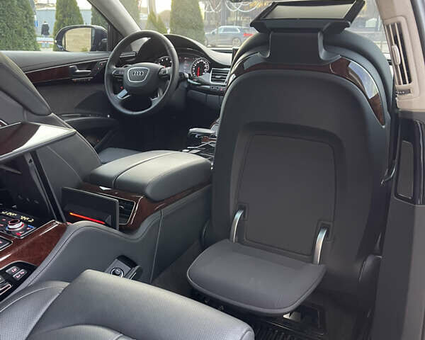 Чорний Ауді A8, об'ємом двигуна 3.99 л та пробігом 56 тис. км за 40000 $, фото 99 на Automoto.ua