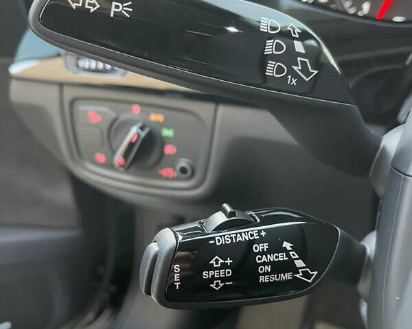 Чорний Ауді A8, об'ємом двигуна 3.99 л та пробігом 56 тис. км за 40000 $, фото 179 на Automoto.ua