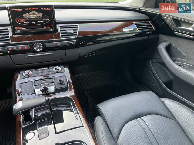 Чорний Ауді A8, об'ємом двигуна 3.99 л та пробігом 56 тис. км за 40000 $, фото 87 на Automoto.ua