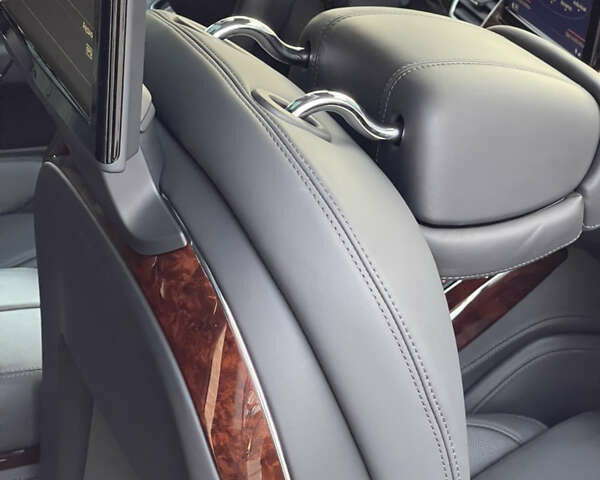 Чорний Ауді A8, об'ємом двигуна 3.99 л та пробігом 56 тис. км за 40000 $, фото 112 на Automoto.ua