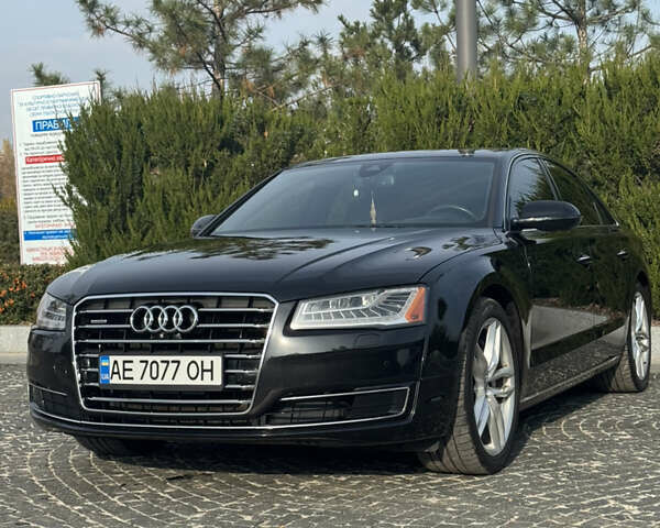 Черный Ауди А8, объемом двигателя 3.99 л и пробегом 181 тыс. км за 30000 $, фото 1 на Automoto.ua