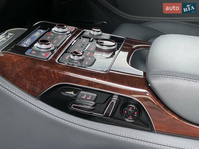 Чорний Ауді A8, об'ємом двигуна 3.99 л та пробігом 56 тис. км за 40000 $, фото 63 на Automoto.ua