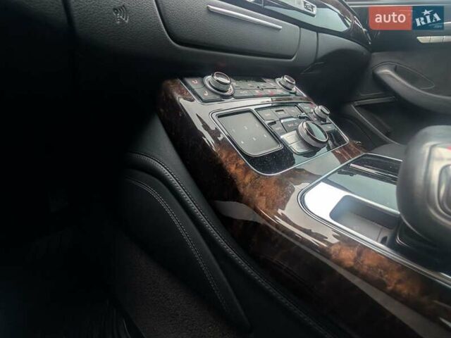 Чорний Ауді A8, об'ємом двигуна 3 л та пробігом 122 тис. км за 20300 $, фото 24 на Automoto.ua