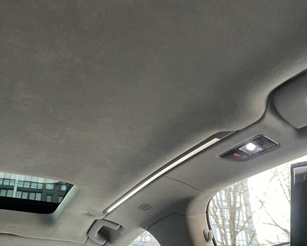 Чорний Ауді A8, об'ємом двигуна 3.99 л та пробігом 56 тис. км за 40000 $, фото 130 на Automoto.ua