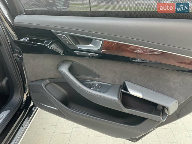 Чорний Ауді A8, об'ємом двигуна 3.99 л та пробігом 56 тис. км за 40000 $, фото 91 на Automoto.ua