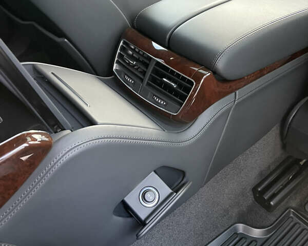 Чорний Ауді A8, об'ємом двигуна 3.99 л та пробігом 56 тис. км за 40000 $, фото 93 на Automoto.ua