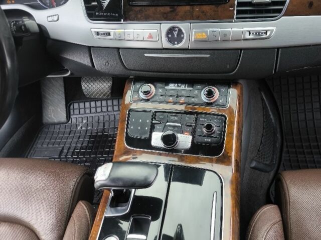 Черный Ауди А8, объемом двигателя 0 л и пробегом 230 тыс. км за 10650 $, фото 20 на Automoto.ua