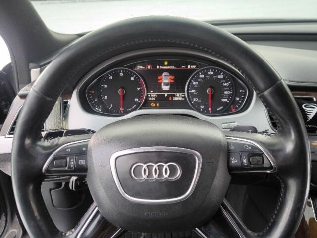 Черный Ауди А8, объемом двигателя 0 л и пробегом 230 тыс. км за 10650 $, фото 21 на Automoto.ua