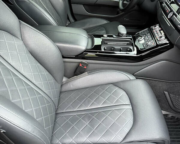 Черный Ауди А8, объемом двигателя 2.97 л и пробегом 86 тыс. км за 31000 $, фото 30 на Automoto.ua