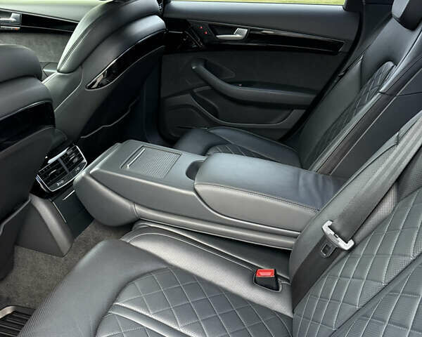 Черный Ауди А8, объемом двигателя 2.97 л и пробегом 86 тыс. км за 31000 $, фото 23 на Automoto.ua