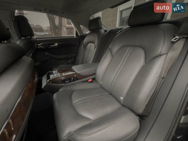 Черный Ауди А8, объемом двигателя 3 л и пробегом 183 тыс. км за 18200 $, фото 32 на Automoto.ua
