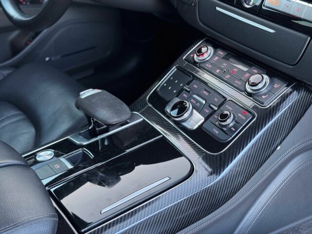 Черный Ауди А8, объемом двигателя 3 л и пробегом 117 тыс. км за 15700 $, фото 3 на Automoto.ua