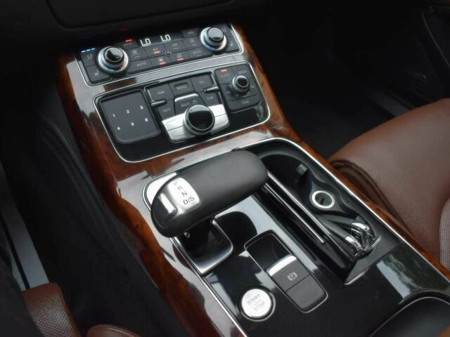 Ауді A8 2014 у Івано-Франківську на Automoto.ua Чорний Ауді A8, об'ємом двигуна 4 л та пробігом 87 тис. км за 6500 $, фото 13 на Automoto.ua