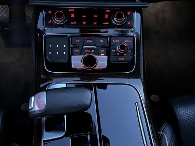 Чорний Ауді A8, об'ємом двигуна 3 л та пробігом 192 тис. км за 29900 $, фото 16 на Automoto.ua
