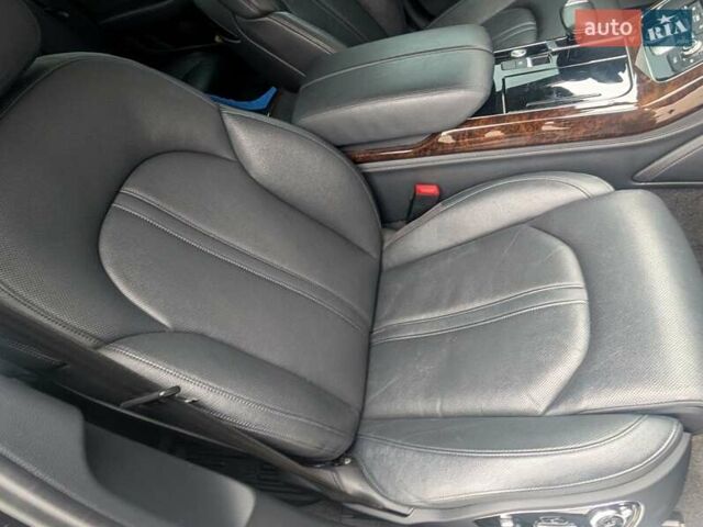 Чорний Ауді A8, об'ємом двигуна 3 л та пробігом 122 тис. км за 20300 $, фото 19 на Automoto.ua
