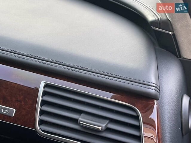 Чорний Ауді A8, об'ємом двигуна 3.99 л та пробігом 56 тис. км за 40000 $, фото 162 на Automoto.ua