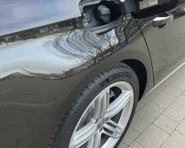 Чорний Ауді A8, об'ємом двигуна 3.99 л та пробігом 56 тис. км за 40000 $, фото 18 на Automoto.ua