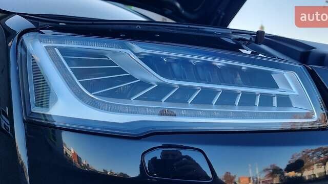 Чорний Ауді A8, об'ємом двигуна 3 л та пробігом 245 тис. км за 23000 $, фото 23 на Automoto.ua