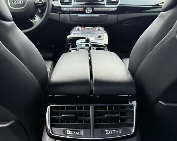 Черный Ауди А8, объемом двигателя 2.97 л и пробегом 86 тыс. км за 31000 $, фото 25 на Automoto.ua